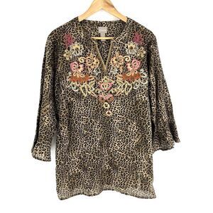 Chicos Top Size Large 2  Womens Brown Sassy Cheetah Popover Floral Embroidered